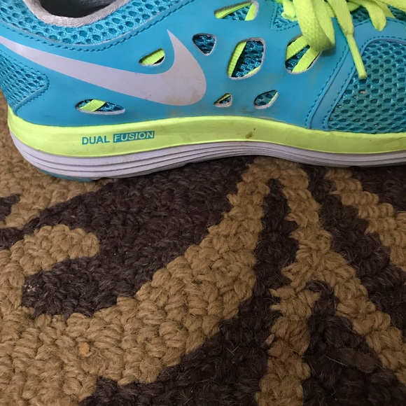 Nikes - Picture 3 of 3